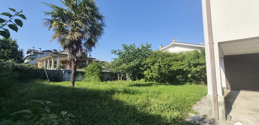 RIF. B028 – BAREGGIO – Via Giovanni XXIII, 69