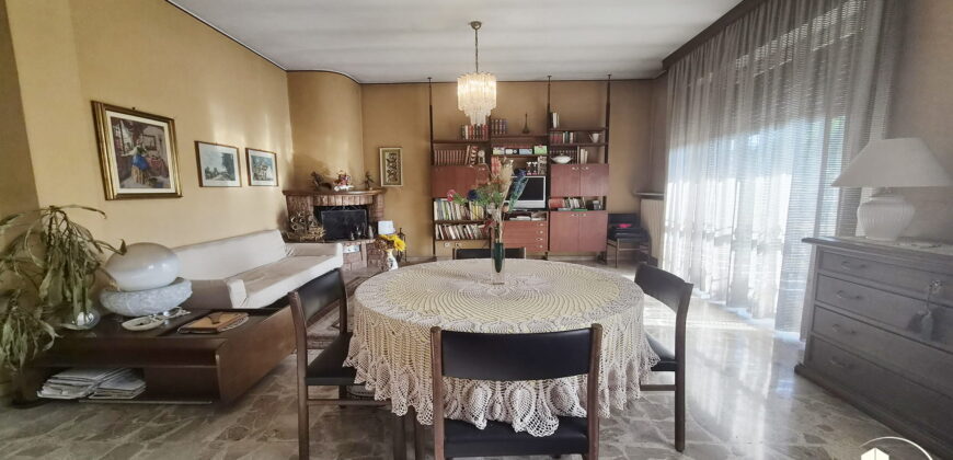 RIF. B028 – BAREGGIO – Via Giovanni XXIII, 69