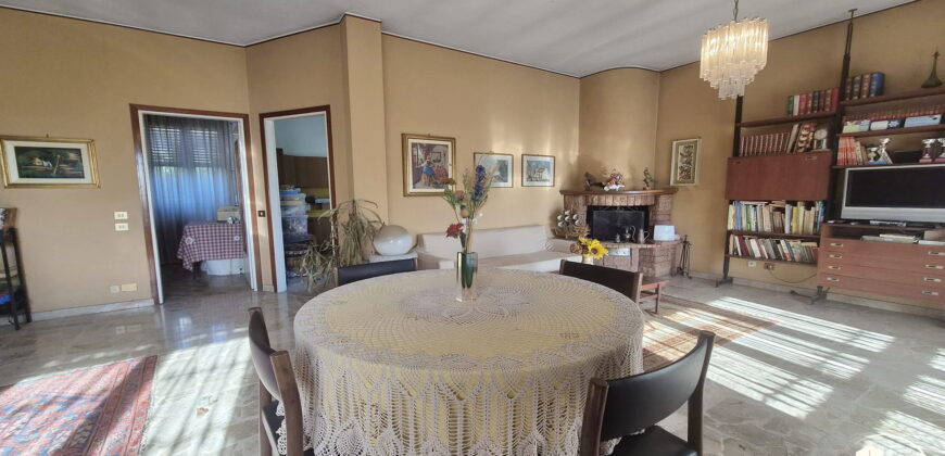 RIF. B028 – BAREGGIO – Via Giovanni XXIII, 69
