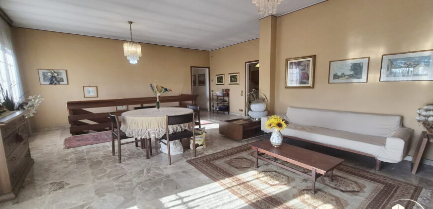 RIF. B028 – BAREGGIO – Via Giovanni XXIII, 69