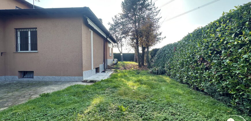 Rif. B005 – BUSNAGO – Via Delle Robinie, 24