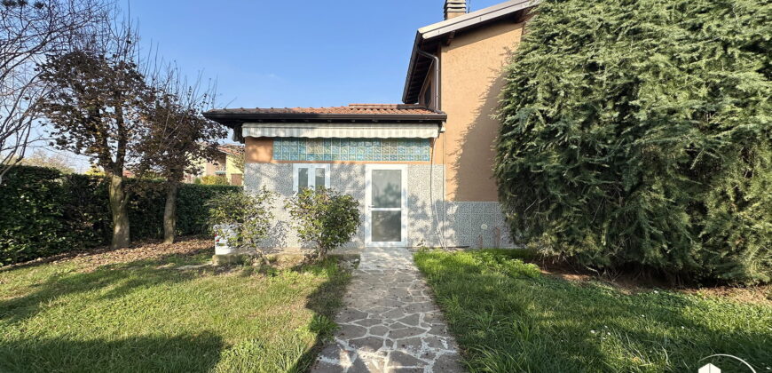 Rif. B005 – BUSNAGO – Via Delle Robinie, 24
