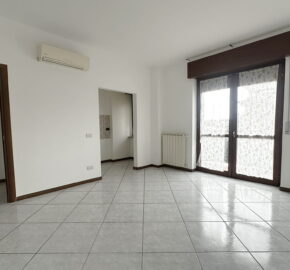 Rif. B036 – GARBAGNATE MILANESE – Via carroccio, 5